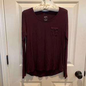 Gilligan & O’Malley burgundy sleep shirt